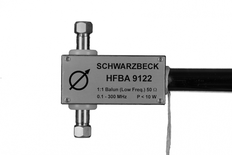 [Obrázek: Schwarzbeck%20HFBA%209122%20Antenna%20Ho...0Balun.png]